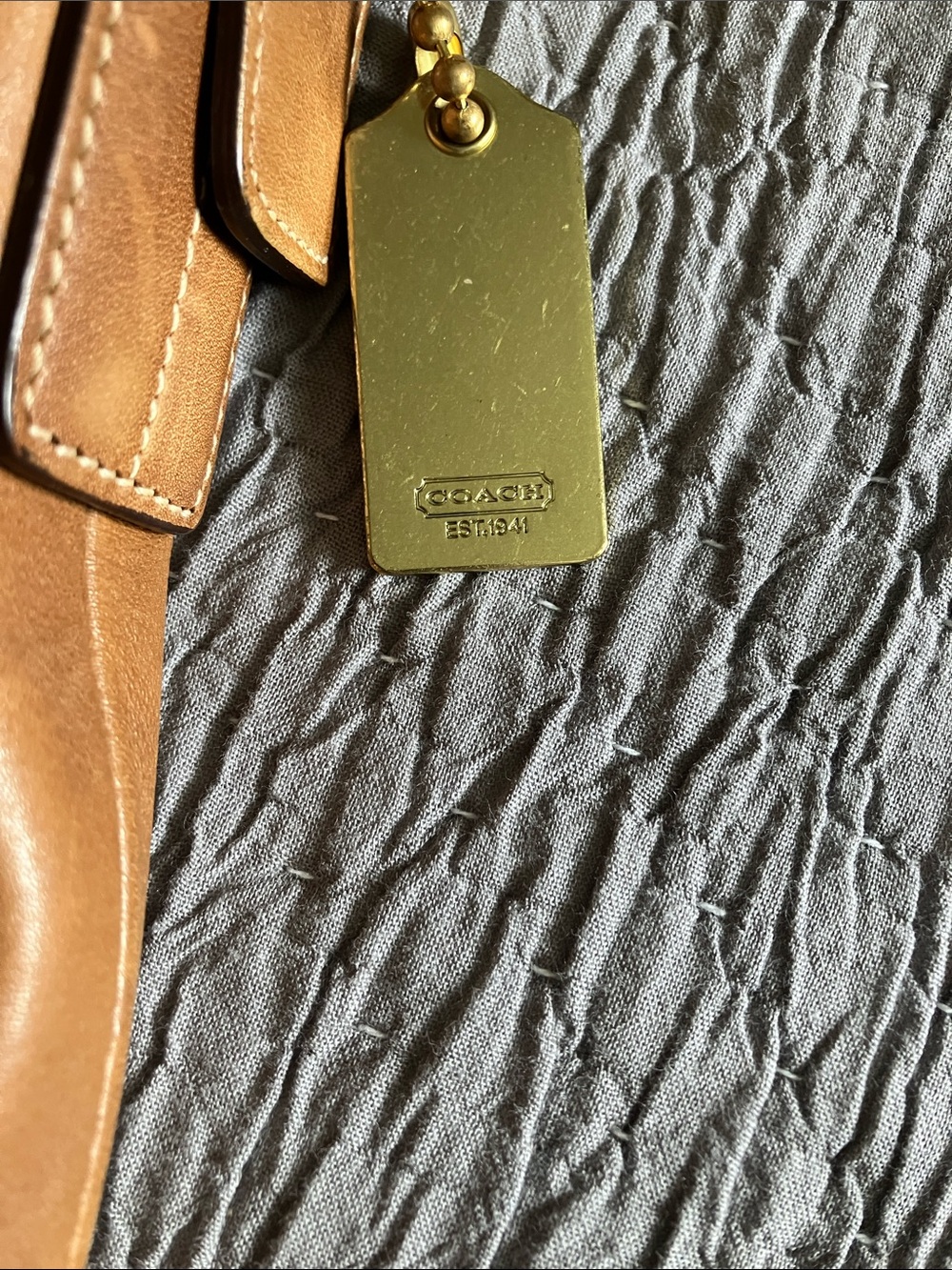 COACH. Vintage Leather Slim Duffle Bag in Tan with Brass Hardware. Great Shape! - Picture 10 of 16